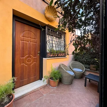 Lux Piramide Apartment *